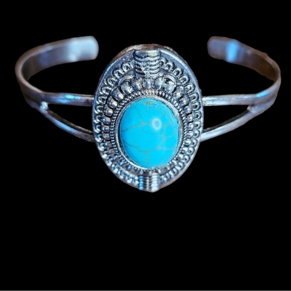 Silver tone and Turquoise Bracelet
